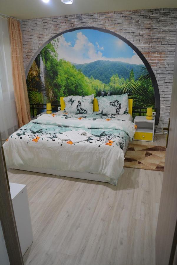 Green Rooms Hunedoara Exterior photo