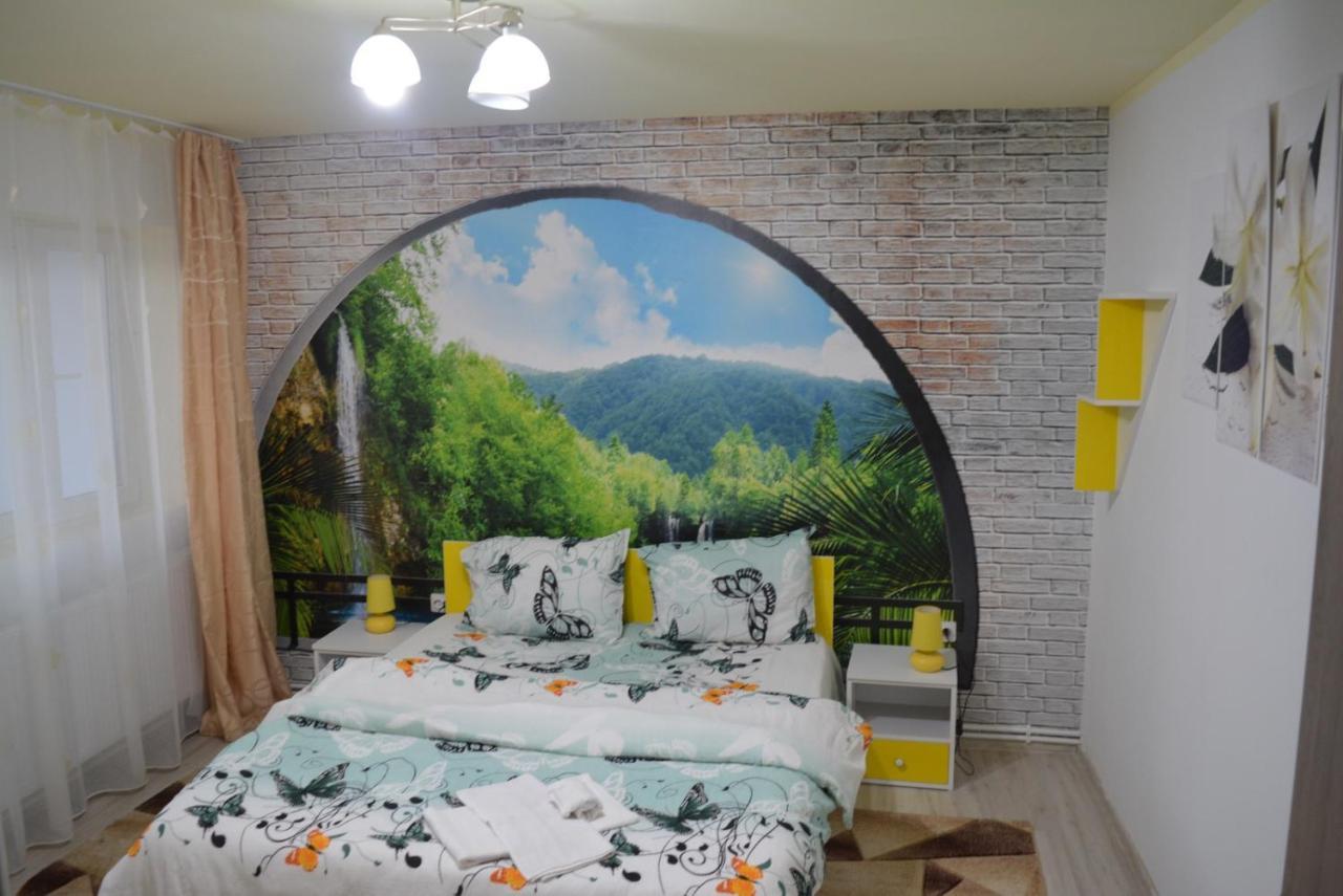 Green Rooms Hunedoara Exterior photo